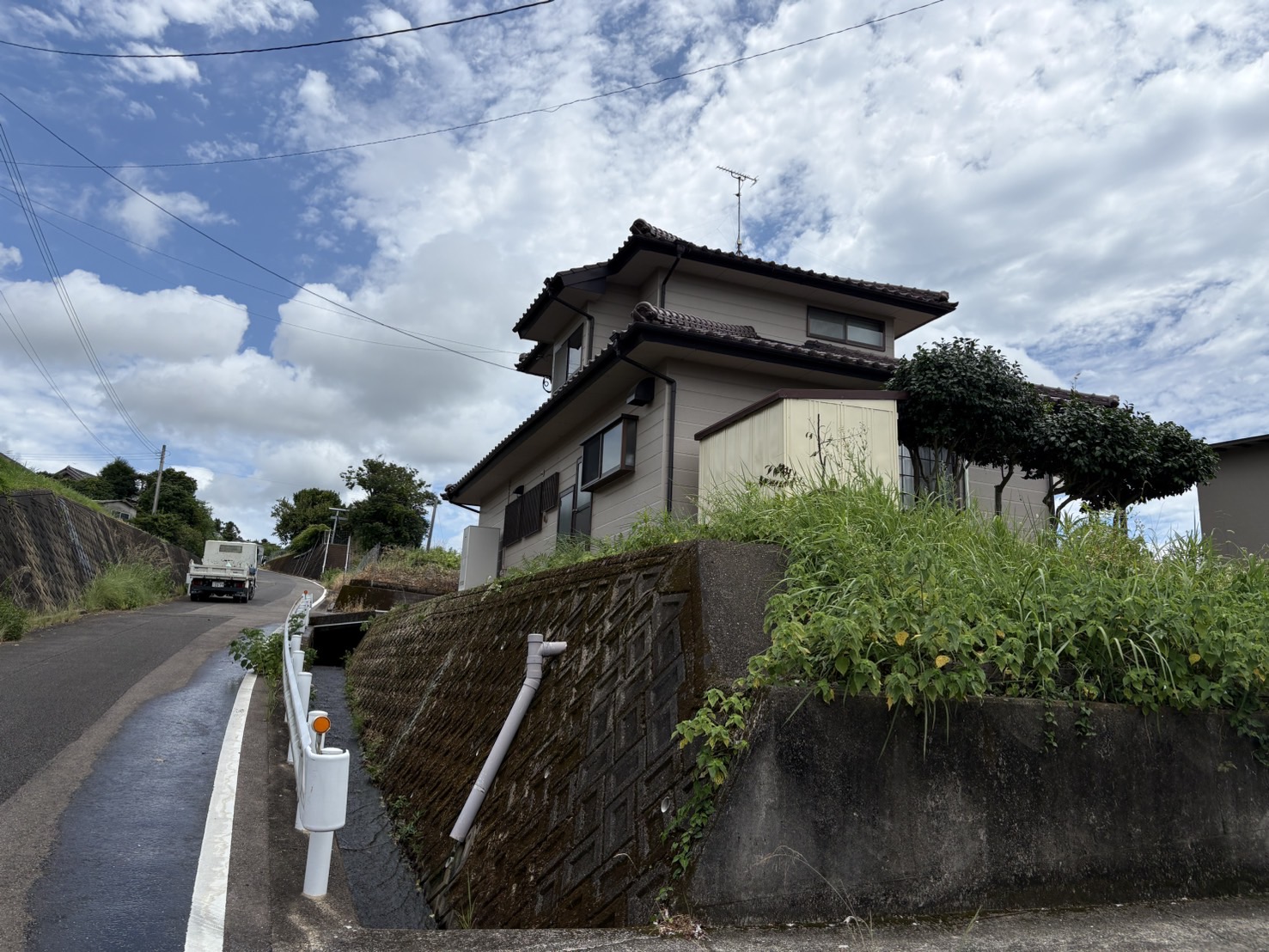 住宅まわりの伐採:施工後